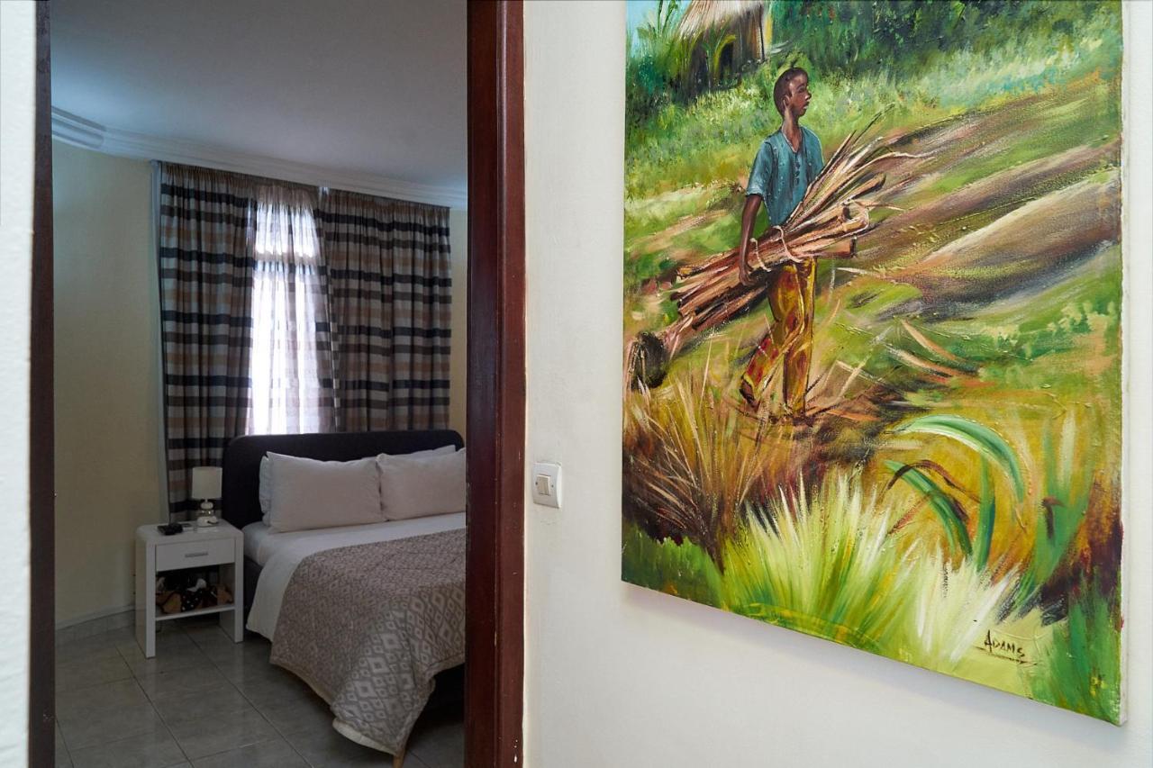 Seddo Guest House อาบีจาน ภายนอก รูปภาพ