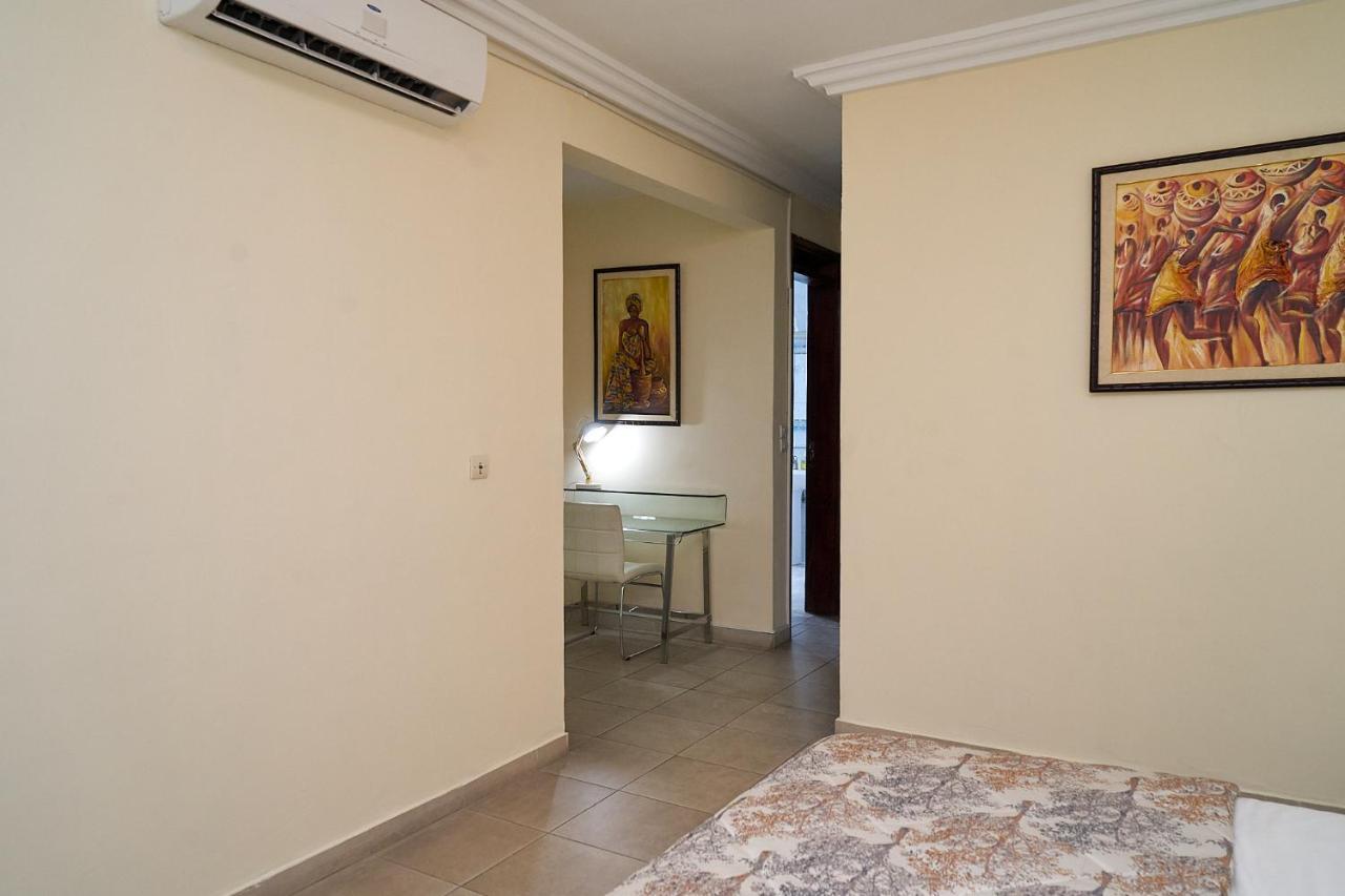 Seddo Guest House อาบีจาน ภายนอก รูปภาพ