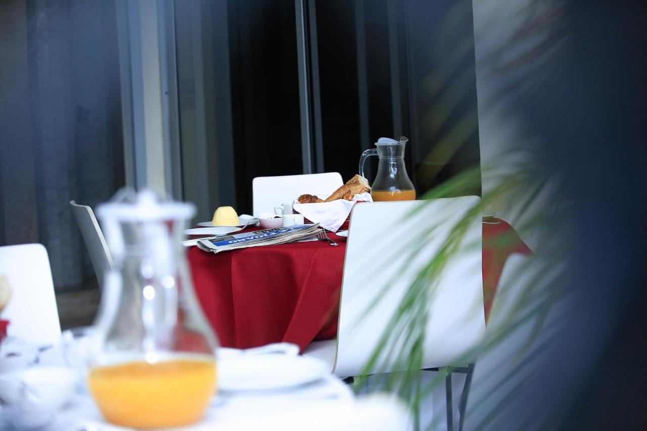 Seddo Guest House อาบีจาน ภายนอก รูปภาพ