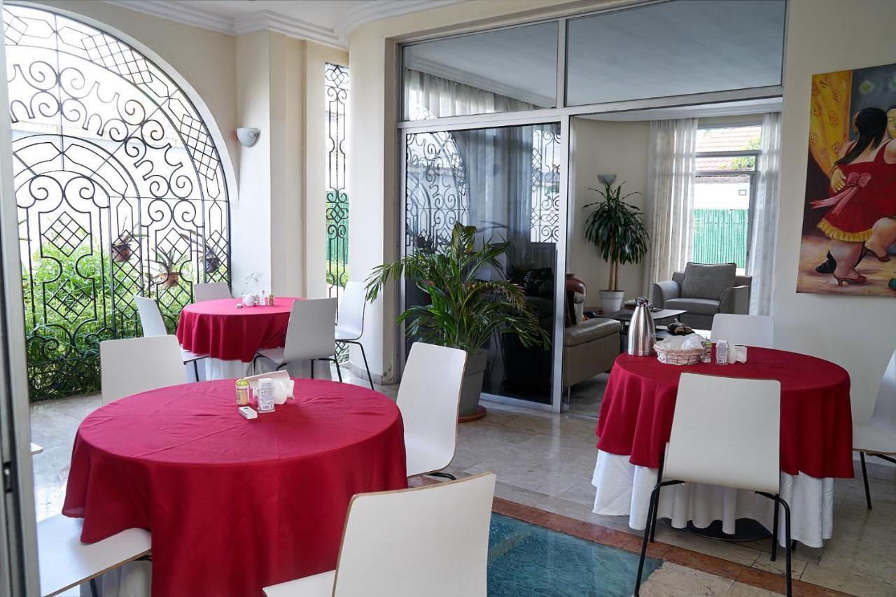 Seddo Guest House อาบีจาน ภายนอก รูปภาพ