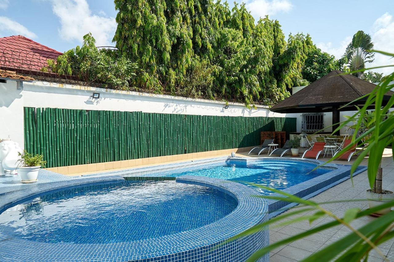 Seddo Guest House อาบีจาน ภายนอก รูปภาพ